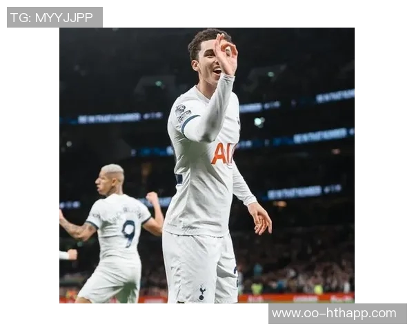 穆阿尼现身热刺训练场约翰逊乌多吉缺席引关注