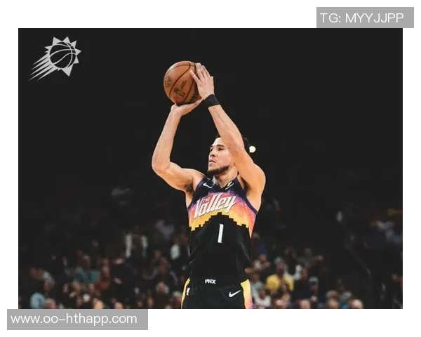 布克表现平平23投8中仅得22分6篮板5助攻1抢断球队效率受影响