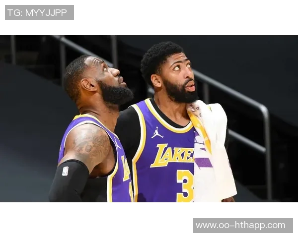 约维奇重摔受伤退场X光检查结果无异常明日将进行MRI检查评估伤情