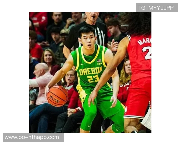 林葳脑后传球技惊四座德米尔接球轻松得分展现默契配合